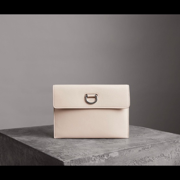 BURBERRY D-ring Leather Pouch With Coin Case - Picture 7 of 16